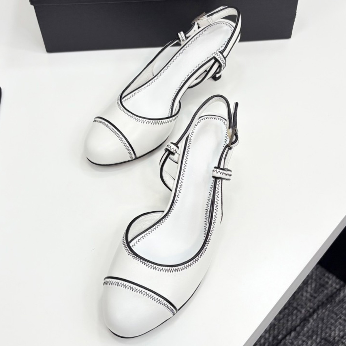 Kitten Heel Women - 2026 Women's Leather Contrast Stitch Slingback