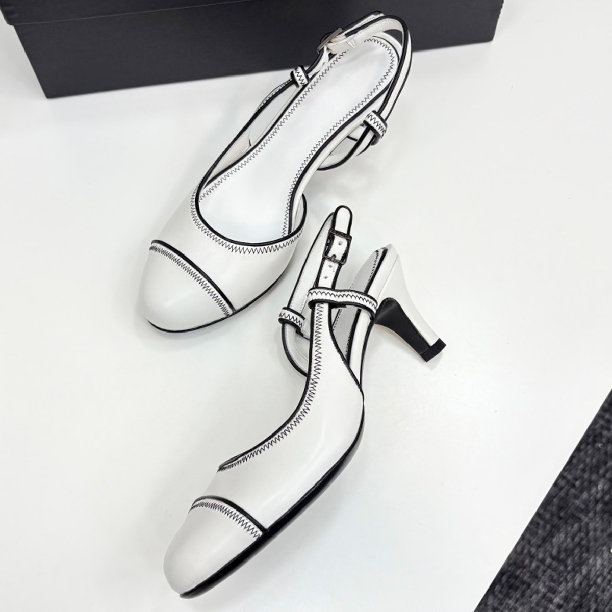 2026 Women's Leather Contrast  - Kitten Heel Women reseña y precio