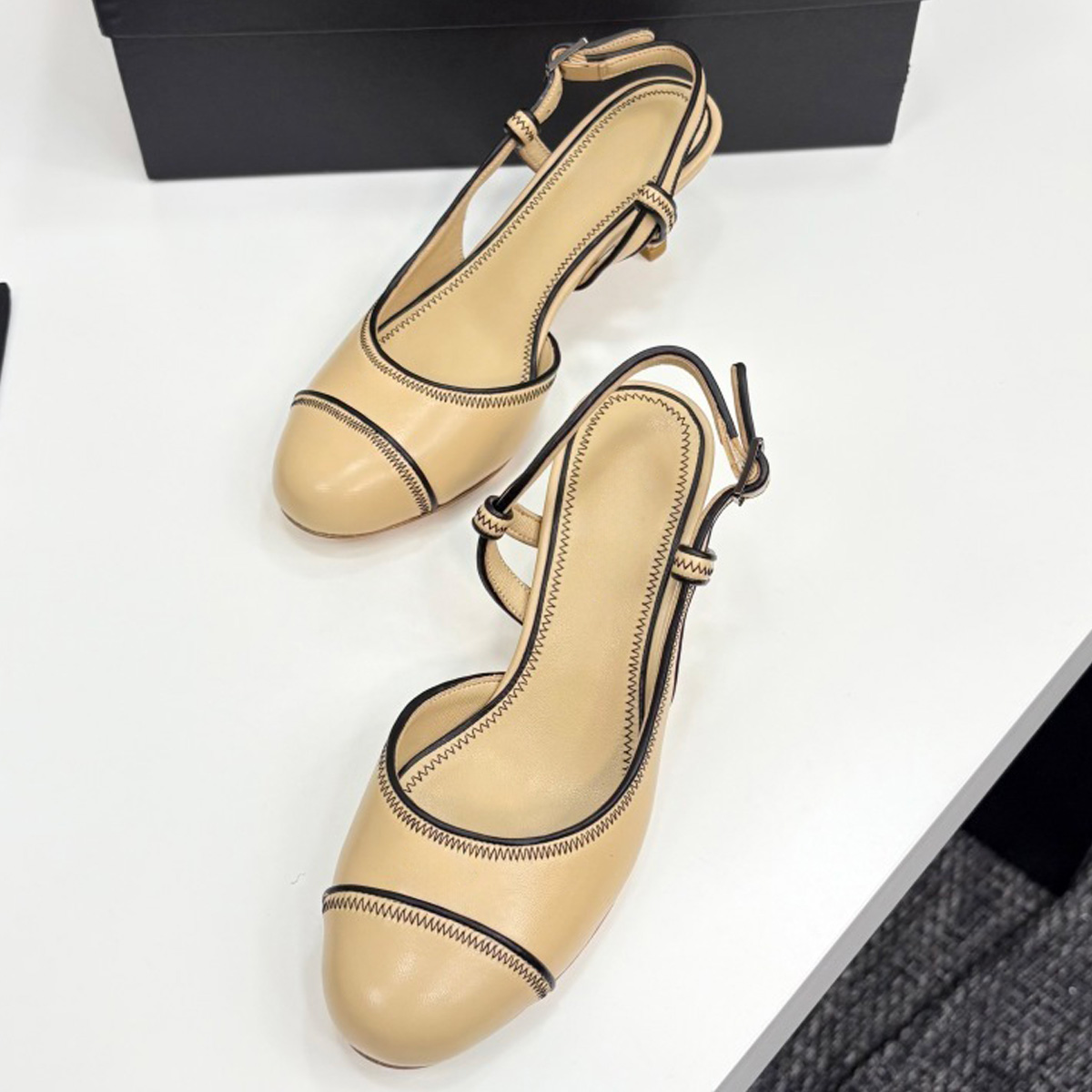 2026 Women's Leather Contrast  - Kitten Heel Women reseña y precio