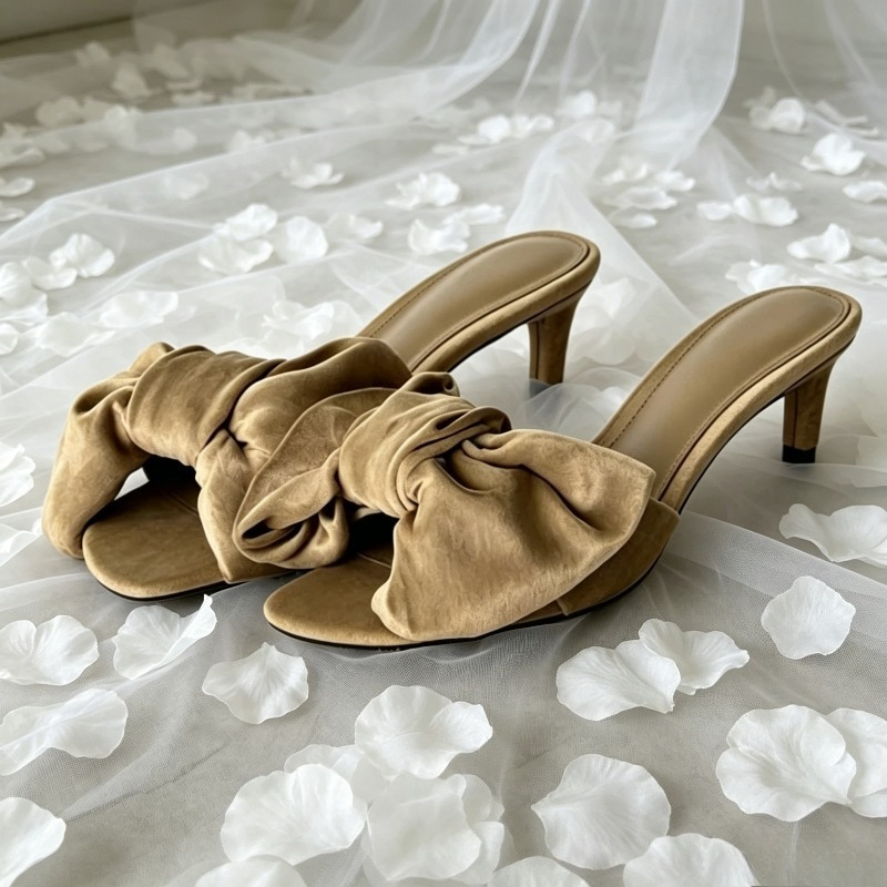 Satin Bow Detail Low Heeled Sl - Kitten Heel Women reseña y precio