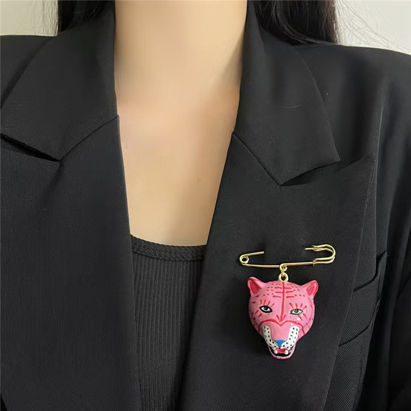 Elegant Enamel Tiger Brooch Pi - Women'S Formal Wear Accessories reseña y precio