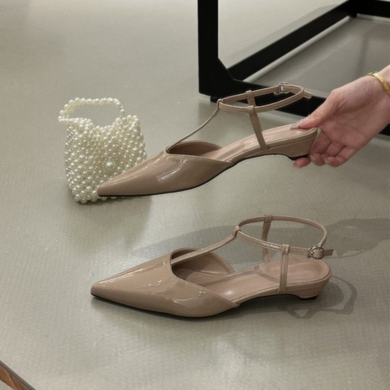 Womens Pointed Toe T-Strap Kit - Kitten Heel Women reseña y precio